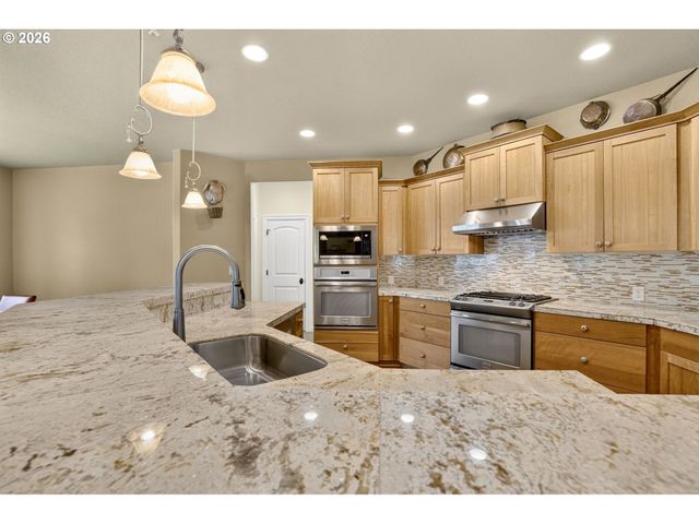 9129 Sw WEST HAVEN Dr, Portland, OR 97225