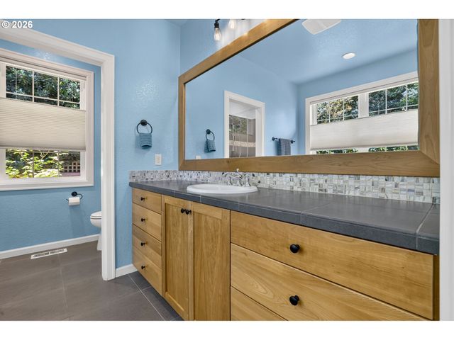 9129 Sw WEST HAVEN Dr, Portland, OR 97225