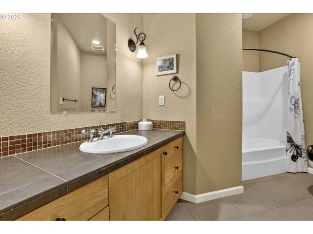 9129 Sw WEST HAVEN Dr, Portland, OR 97225