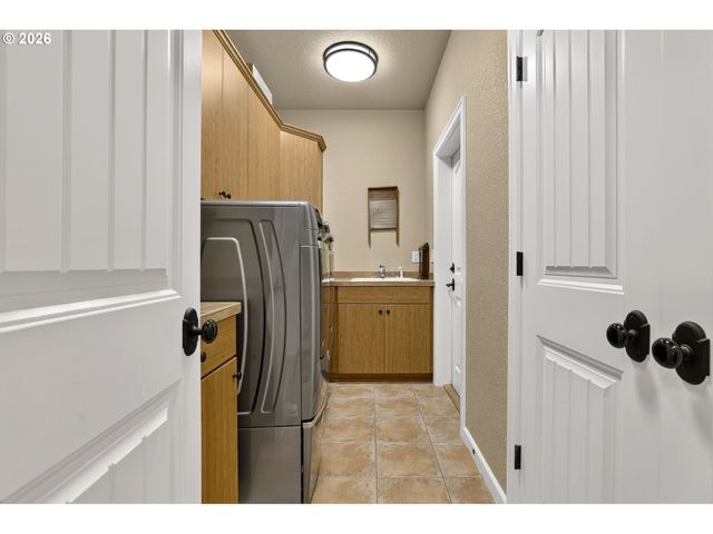 9129 Sw WEST HAVEN Dr, Portland, OR 97225