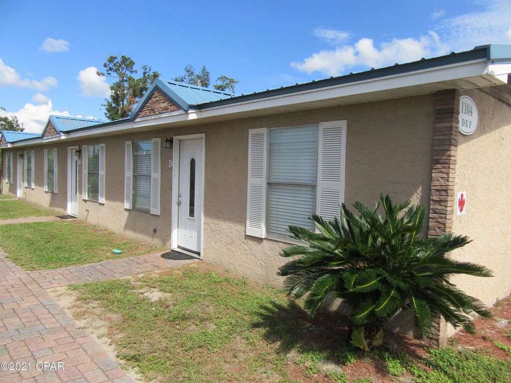 1104 W 19th Court D, Lynn Haven, FL 32444