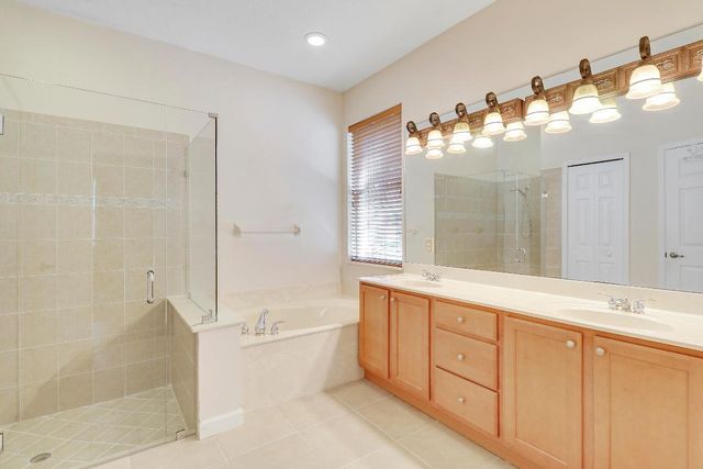 8217 Calterra Drive, Palm Beach Gardens, FL 33418