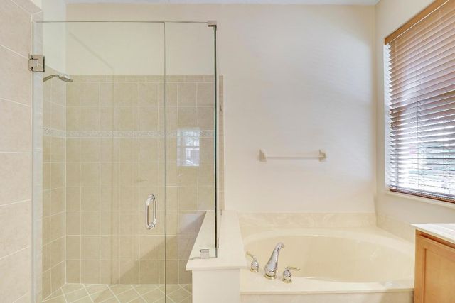 8217 Calterra Drive, Palm Beach Gardens, FL 33418