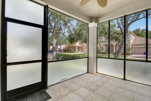 8217 Calterra Drive, Palm Beach Gardens, FL 33418