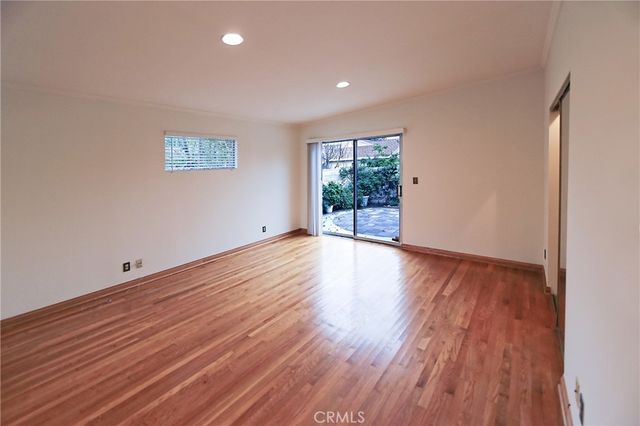 5939 Graves Avenue, Encino, CA 91316