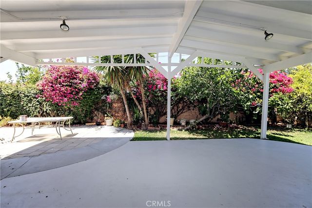 5939 Graves Avenue, Encino, CA 91316