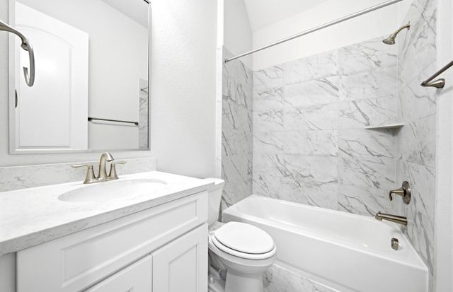 9737 Roaring River Falls Lane, Porter, TX 77365