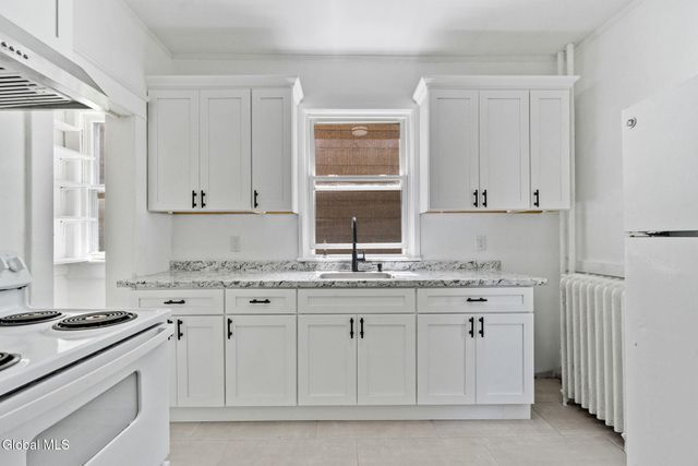 8 Stanwix Street, Albany, NY 12209