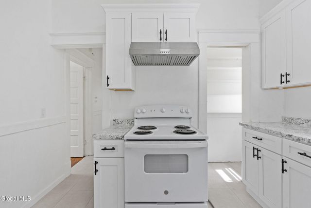 8 Stanwix Street, Albany, NY 12209