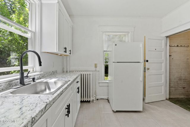 8 Stanwix Street, Albany, NY 12209