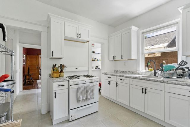 8 Stanwix Street, Albany, NY 12209