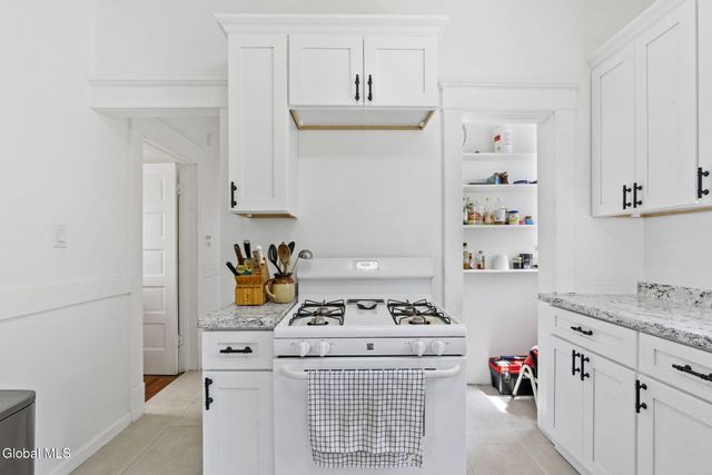 8 Stanwix Street, Albany, NY 12209