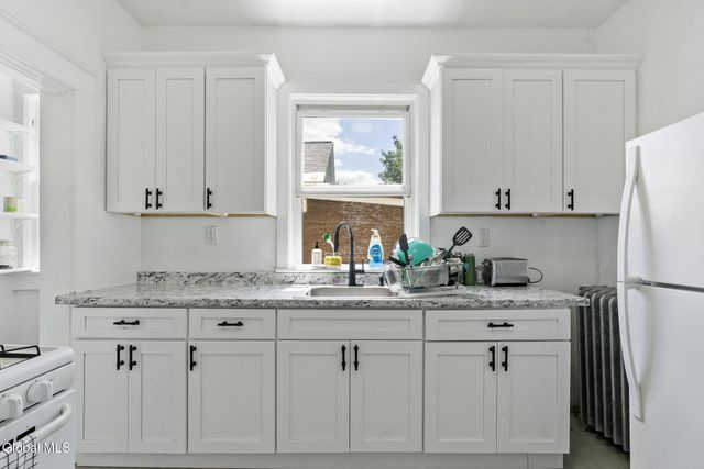 8 Stanwix Street, Albany, NY 12209