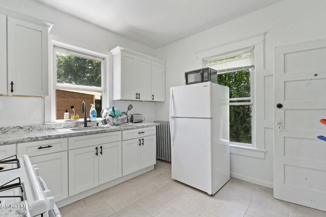 8 Stanwix Street, Albany, NY 12209