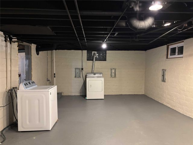 1420 Henderson Avenue, Des Moines, IA 50316