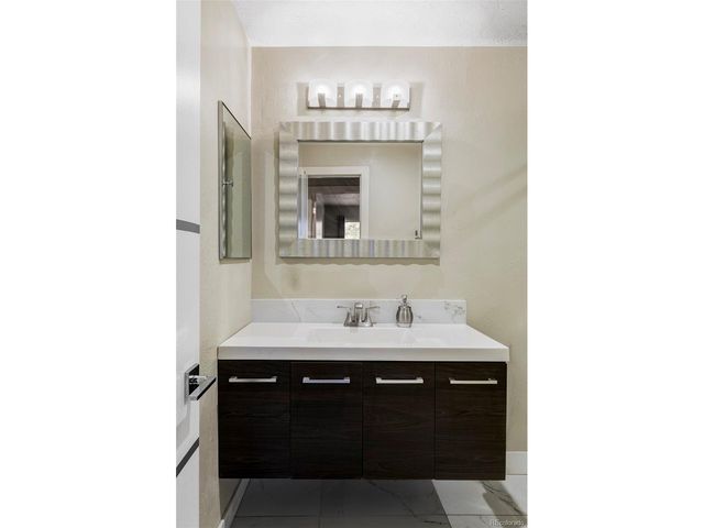 7497 W Cedar Cir, Lakewood, CO 80226