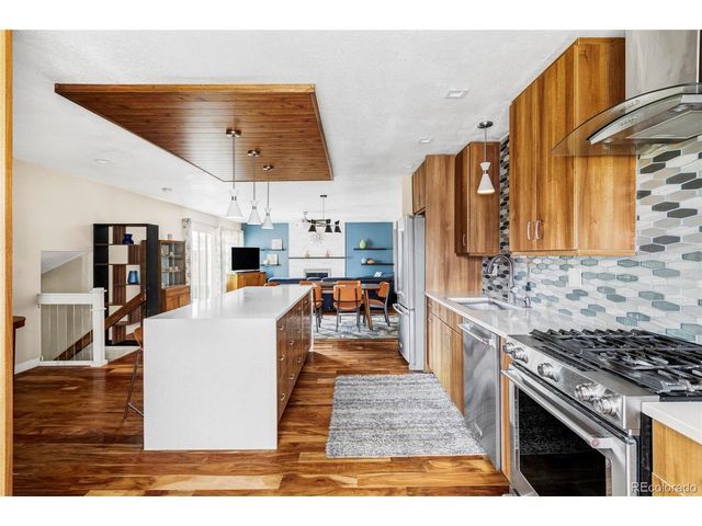 7497 W Cedar Cir, Lakewood, CO 80226