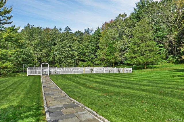 22 Long Meadow Road, Bedford, NY 10506