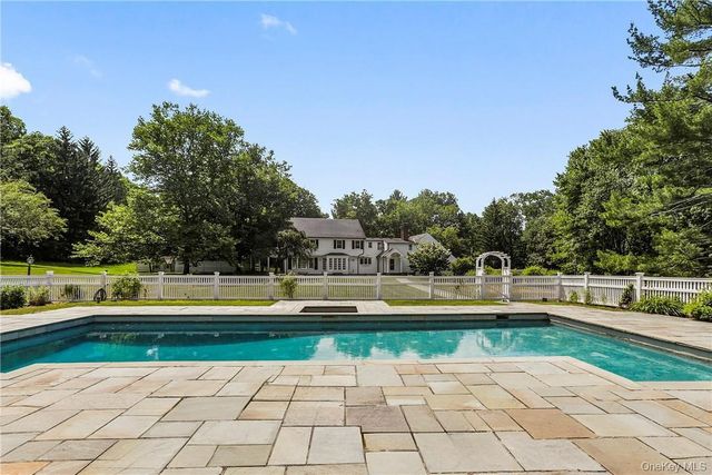 22 Long Meadow Road, Bedford, NY 10506