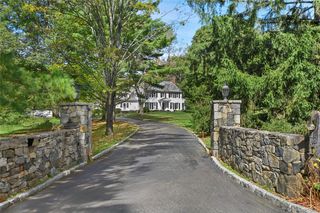 22 Long Meadow Road, Bedford, NY 10506