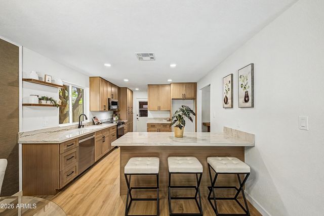 2602 E LARKSPUR Drive, Phoenix, AZ 85032