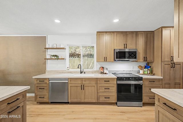 2602 E LARKSPUR Drive, Phoenix, AZ 85032