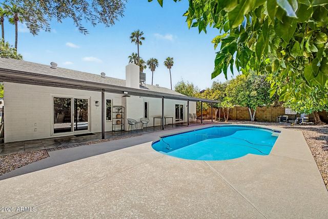 2602 E LARKSPUR Drive, Phoenix, AZ 85032