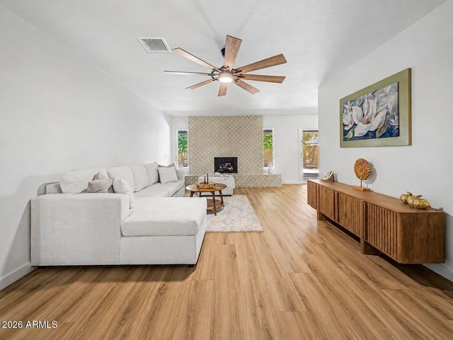 2602 E LARKSPUR Drive, Phoenix, AZ 85032