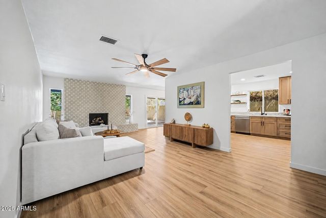 2602 E LARKSPUR Drive, Phoenix, AZ 85032