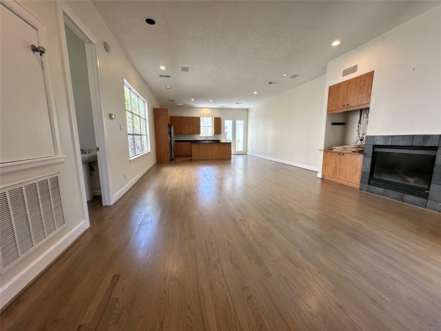 2713 Crawford Street, Houston, TX 77004