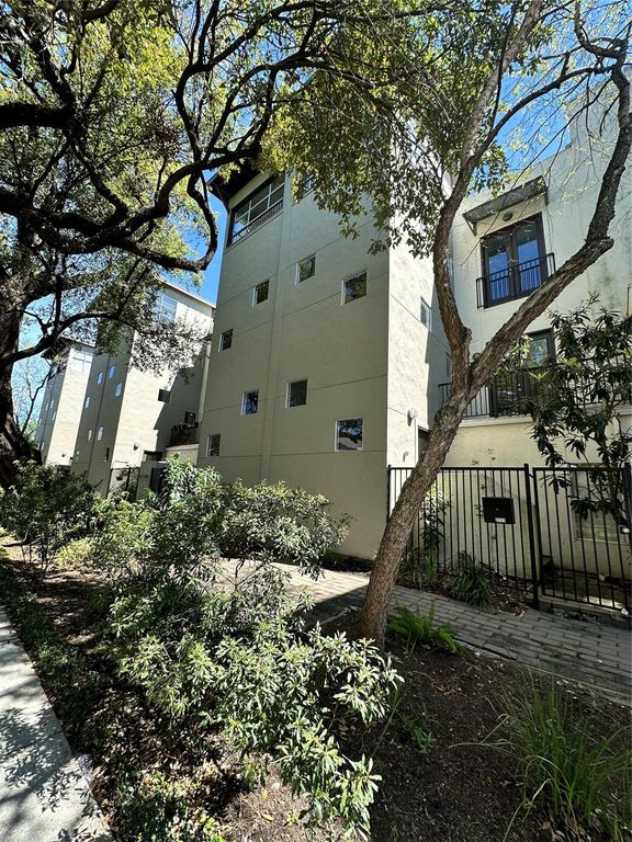 2713 Crawford Street, Houston, TX 77004