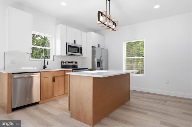 315 WESTMINSTER AVE, Bristol, PA 19007