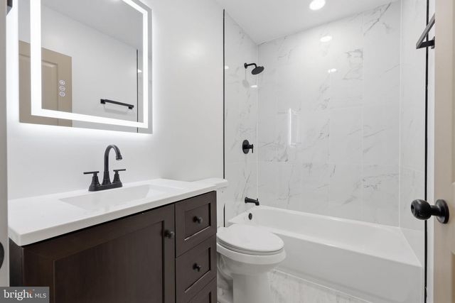 315 WESTMINSTER AVE, Bristol, PA 19007
