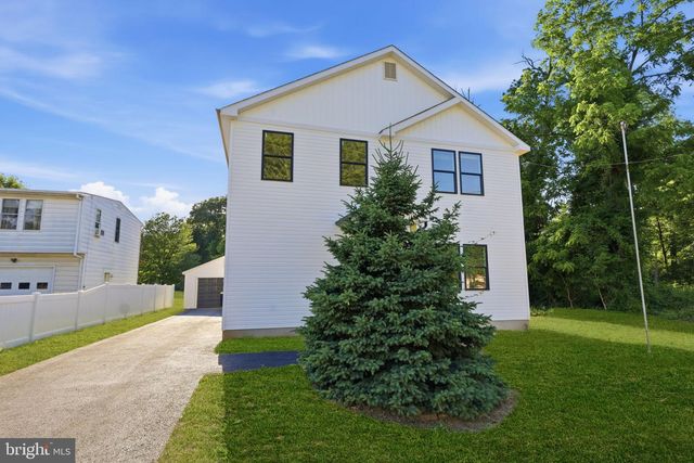 315 WESTMINSTER AVE, Bristol, PA 19007