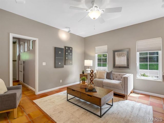8767 John McKeever Road, Pacific, MO 63069