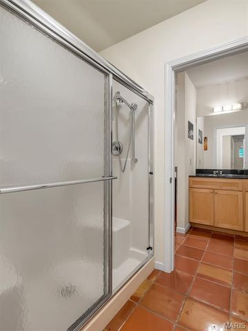 8767 John McKeever Road, Pacific, MO 63069