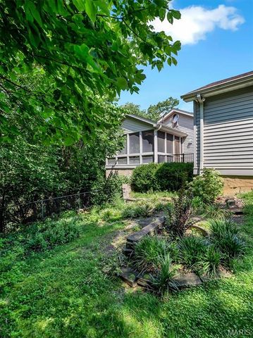 8767 John McKeever Road, Pacific, MO 63069