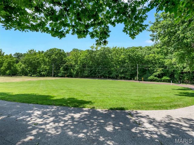 8767 John McKeever Road, Pacific, MO 63069