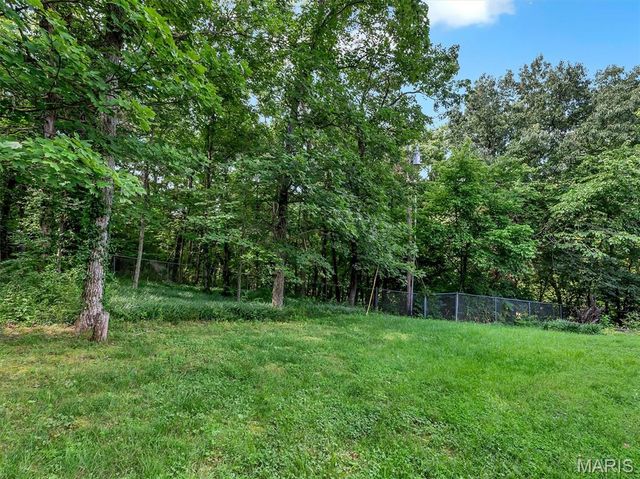 8767 John McKeever Road, Pacific, MO 63069