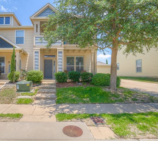 10800 Astor Drive, Fort Worth, TX 76244