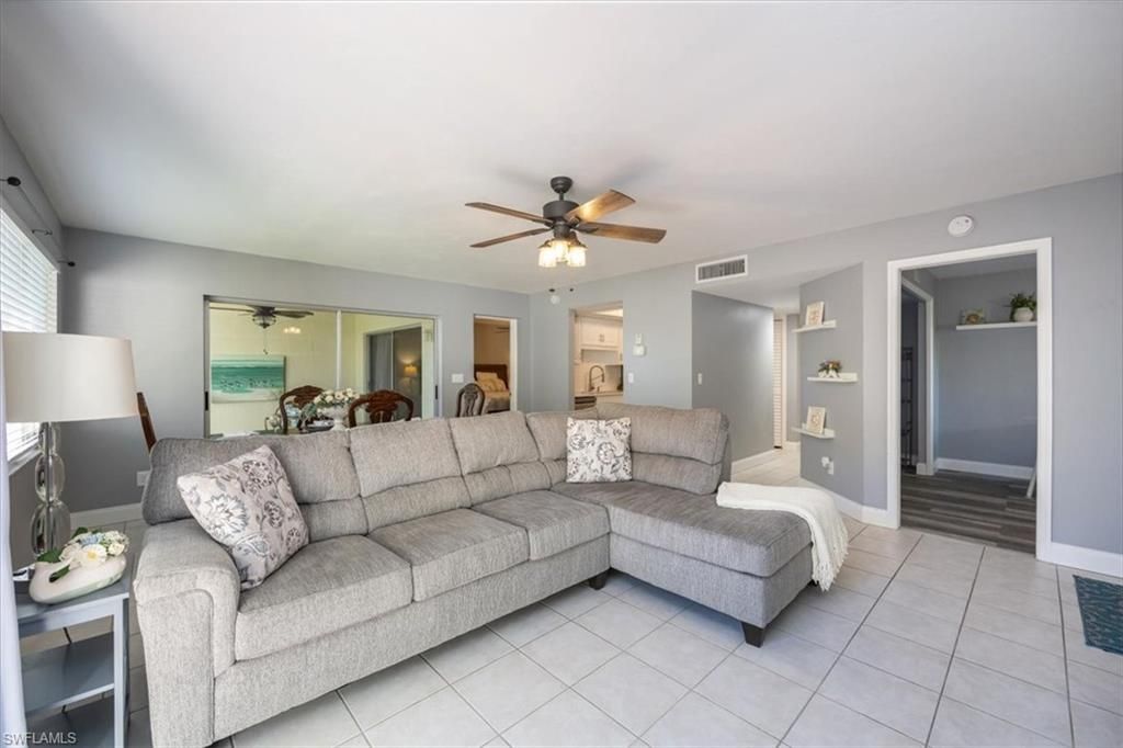 3036 Kings Lake BLVD 7564, NAPLES, FL 34112 — exterior