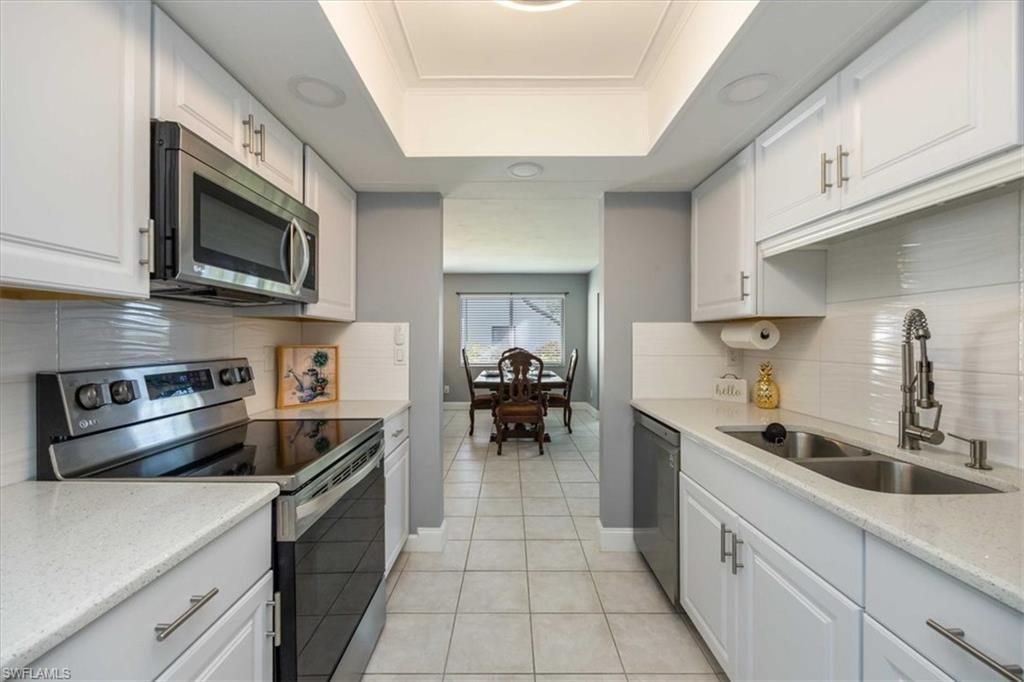 3036 Kings Lake BLVD 7564, NAPLES, FL 34112 — photo 2