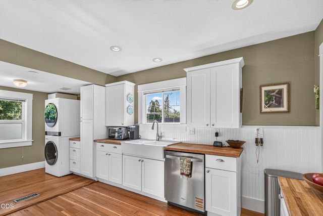 311 B Street, Ashland, OR 97520
