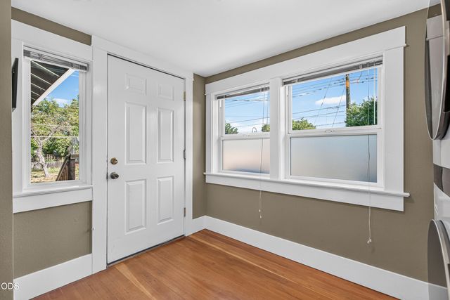 311 B Street, Ashland, OR 97520
