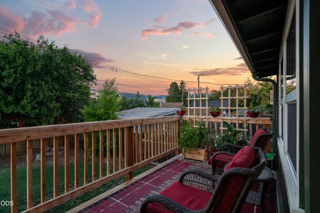 311 B Street, Ashland, OR 97520