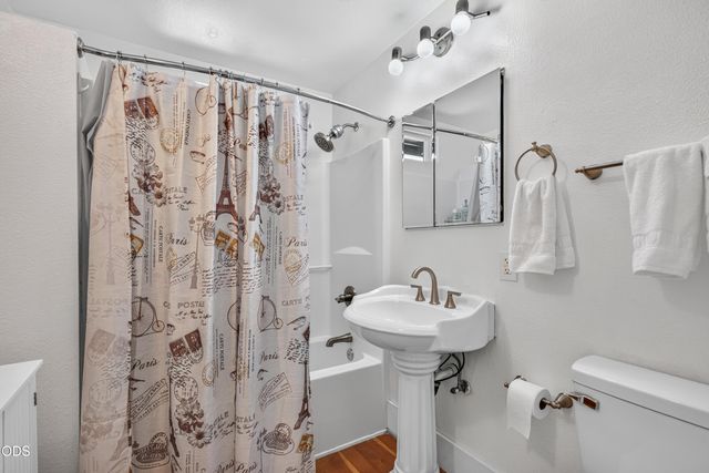 311 B Street, Ashland, OR 97520