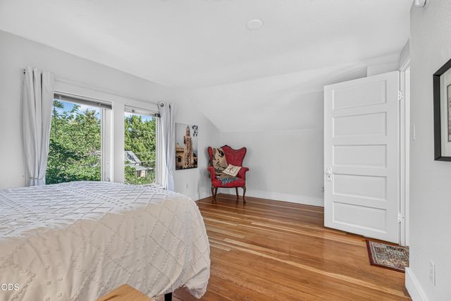 311 B Street, Ashland, OR 97520