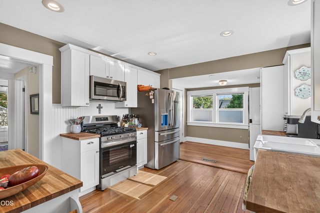 311 B Street, Ashland, OR 97520