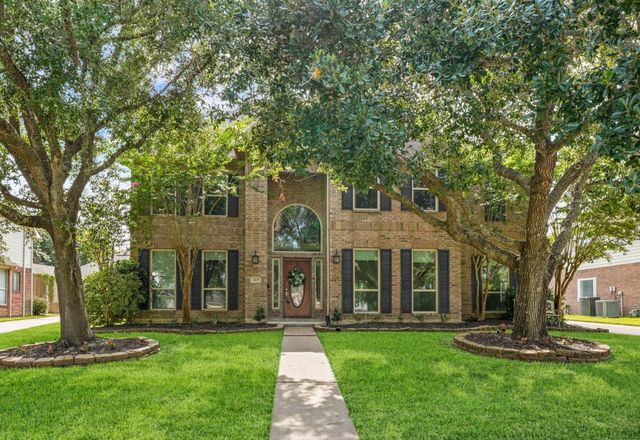 3406 Castle Pond Court, Pearland, TX 77584