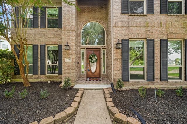 3406 Castle Pond Court, Pearland, TX 77584